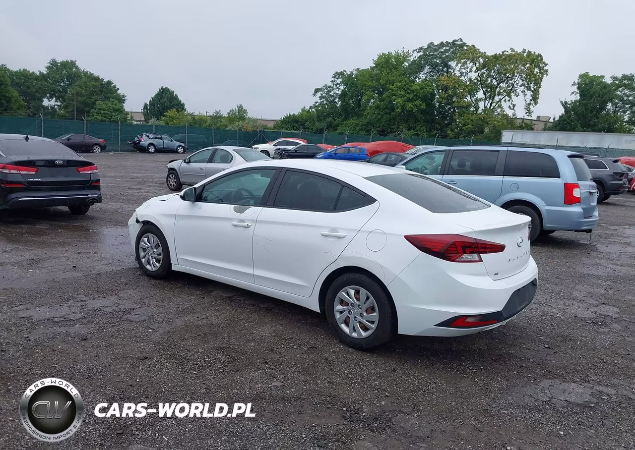 2019 Hyundai Elantra Se VIN:5NPD74LF1KH461833 - 3