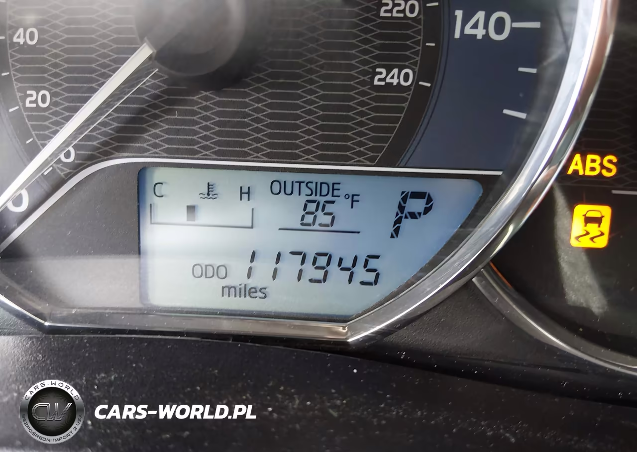 2016 Toyota Corolla Le Plus VIN:5YFBURHE5GP447361 - 15