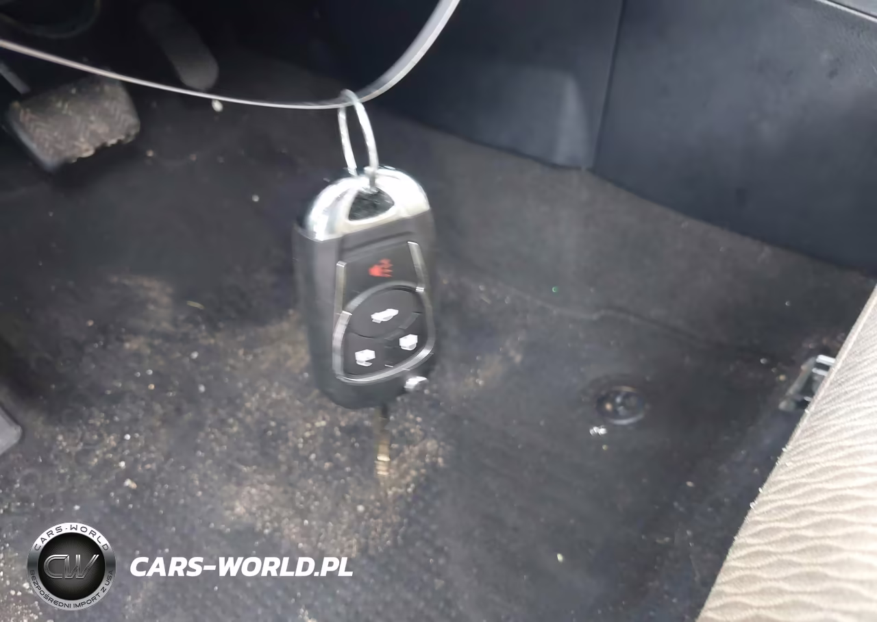 2018 Toyota Corolla Le VIN:2T1BURHE3JC991185 - 11