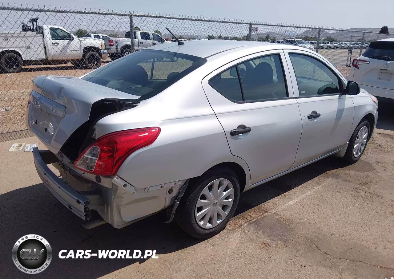 2015 Nissan Versa 1.6 S VIN:3N1CN7AP9FL865213 - 4