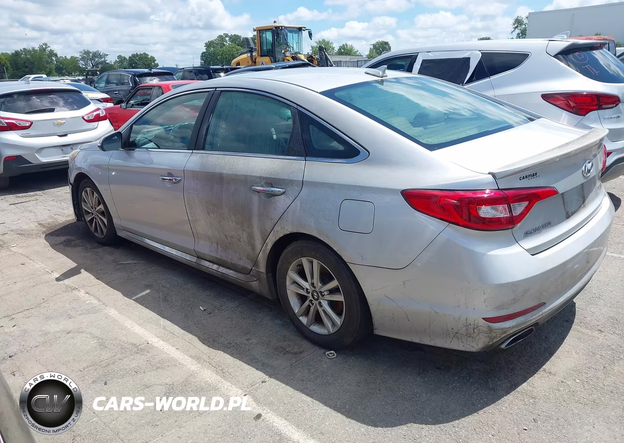 2015 Hyundai Sonata Sport VIN:5NPE34AF0FH077082 - 14