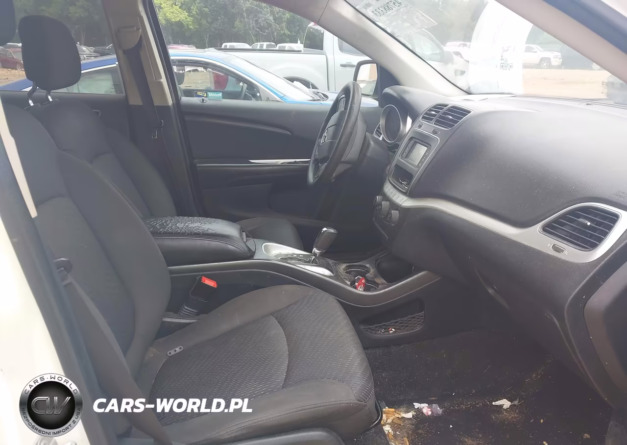 2018 Dodge Journey Se VIN:3C4PDCAB2JT295532 - 5