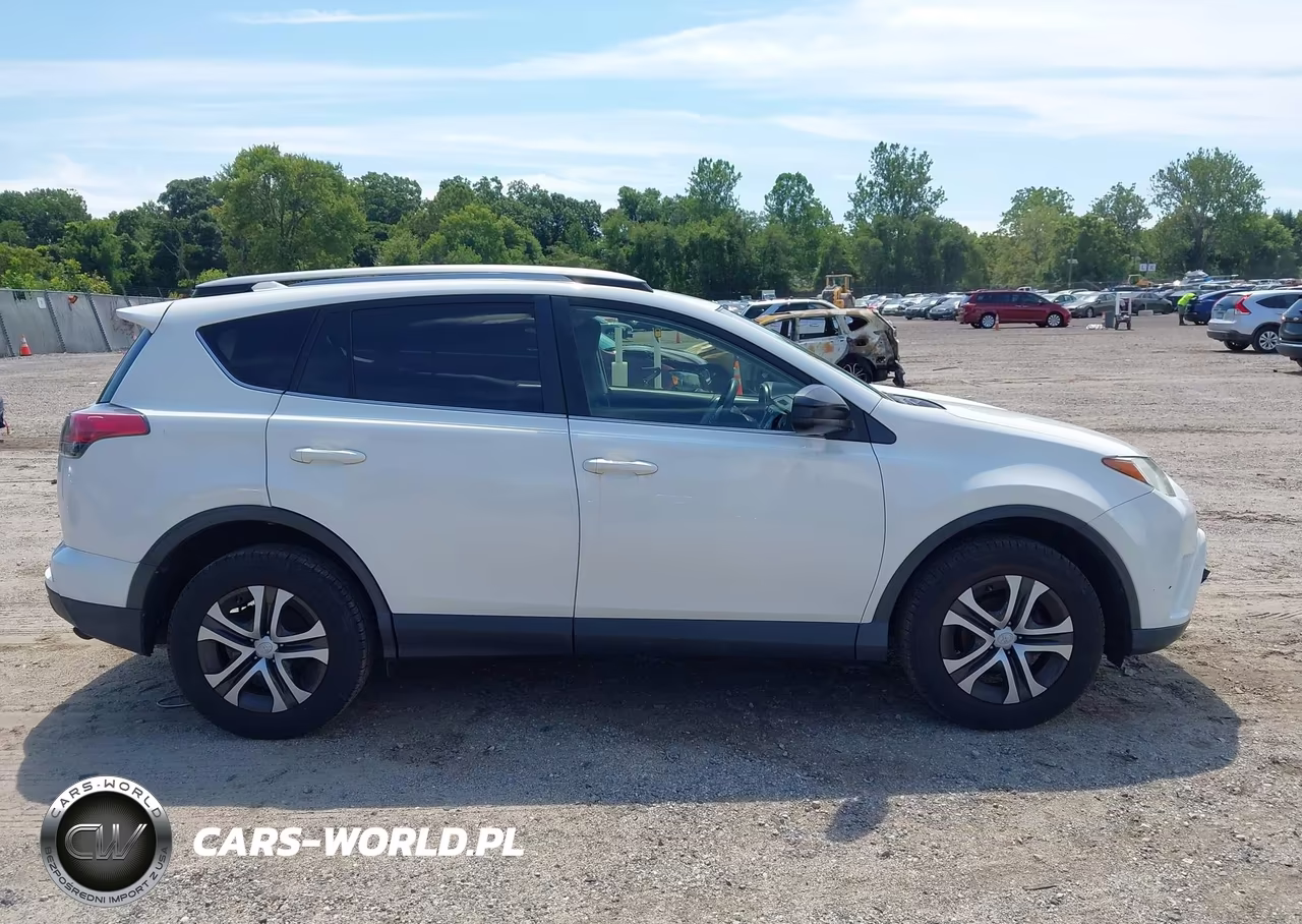 2017 Toyota Rav4 Le VIN:JTMBFREV5HJ145167 - 13