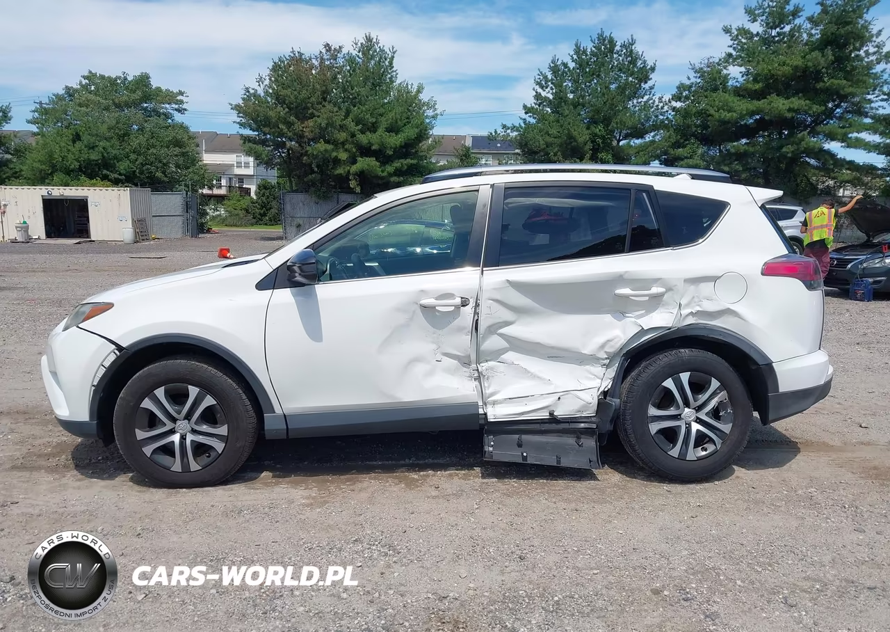 2017 Toyota Rav4 Le VIN:JTMBFREV5HJ145167 - 14