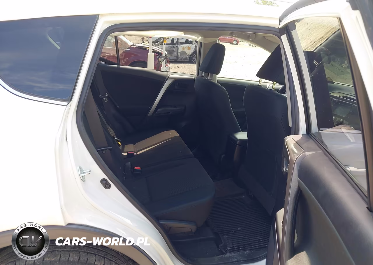 2017 Toyota Rav4 Le VIN:JTMBFREV5HJ145167 - 8
