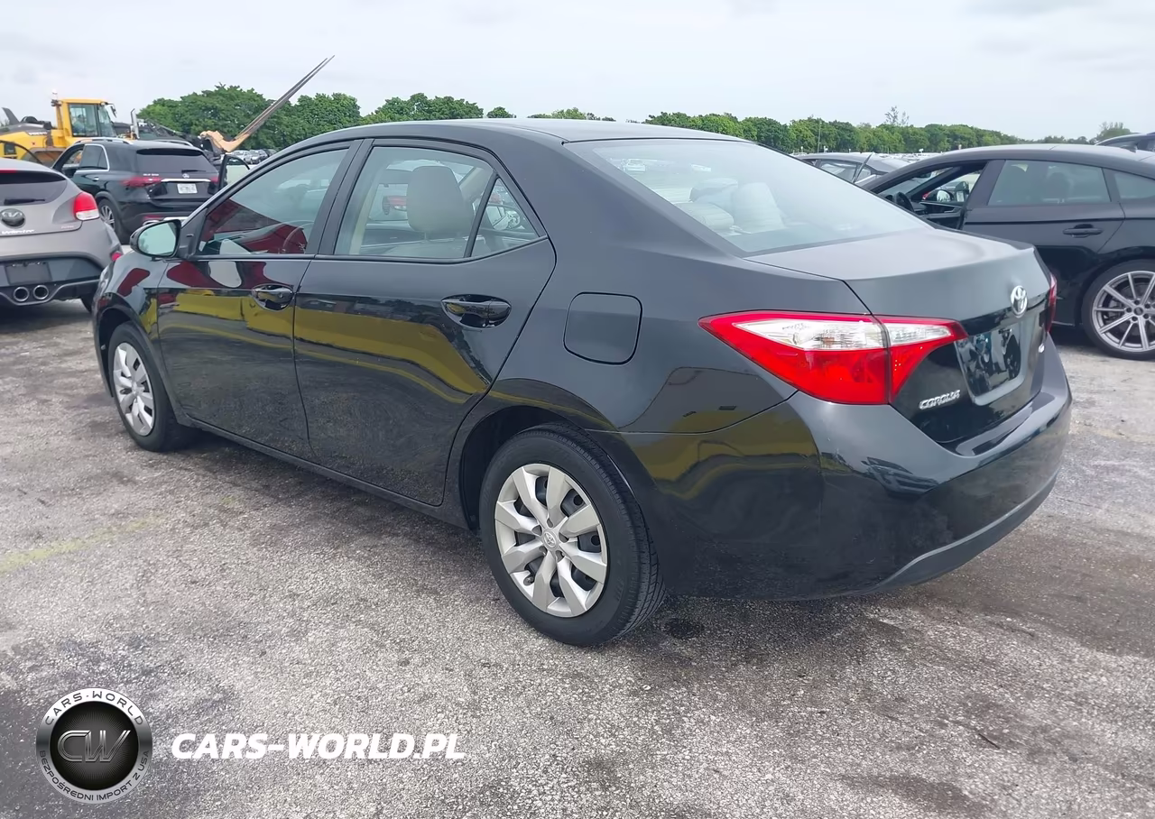 2016 Toyota Corolla Le VIN:2T1BURHE3GC687461 - 3