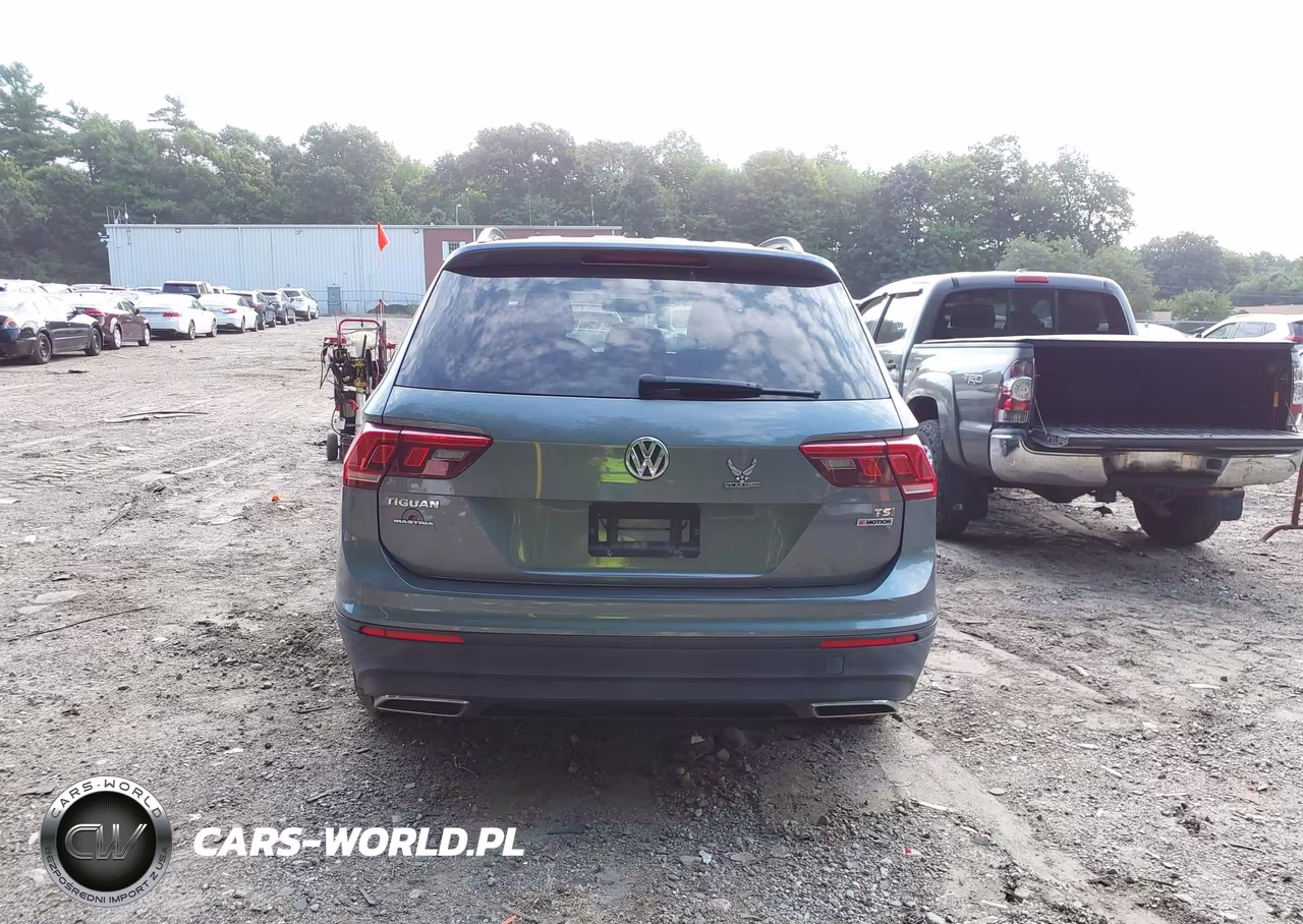 2018 Volkswagen Tiguan 2.0T S VIN:3VV0B7AX0JM120394 - 17