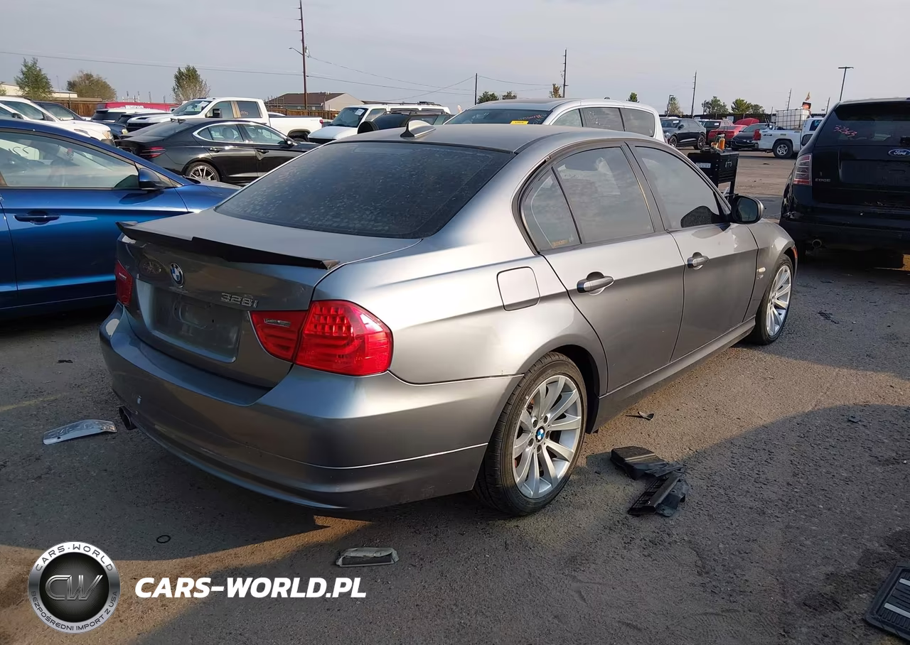 2011 BMW 328I xDrive VIN:WBAPK5G59BNN26296 - 4