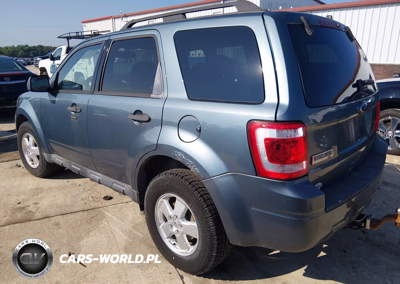 2010 Ford Escape Xlt VIN:1FMCU0D71AKD43491 - 3