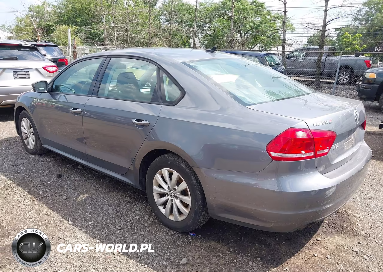 2014 Volkswagen Passat 1.8T Wolfsburg Edition VIN:1VWAT7A36EC103083 - 3