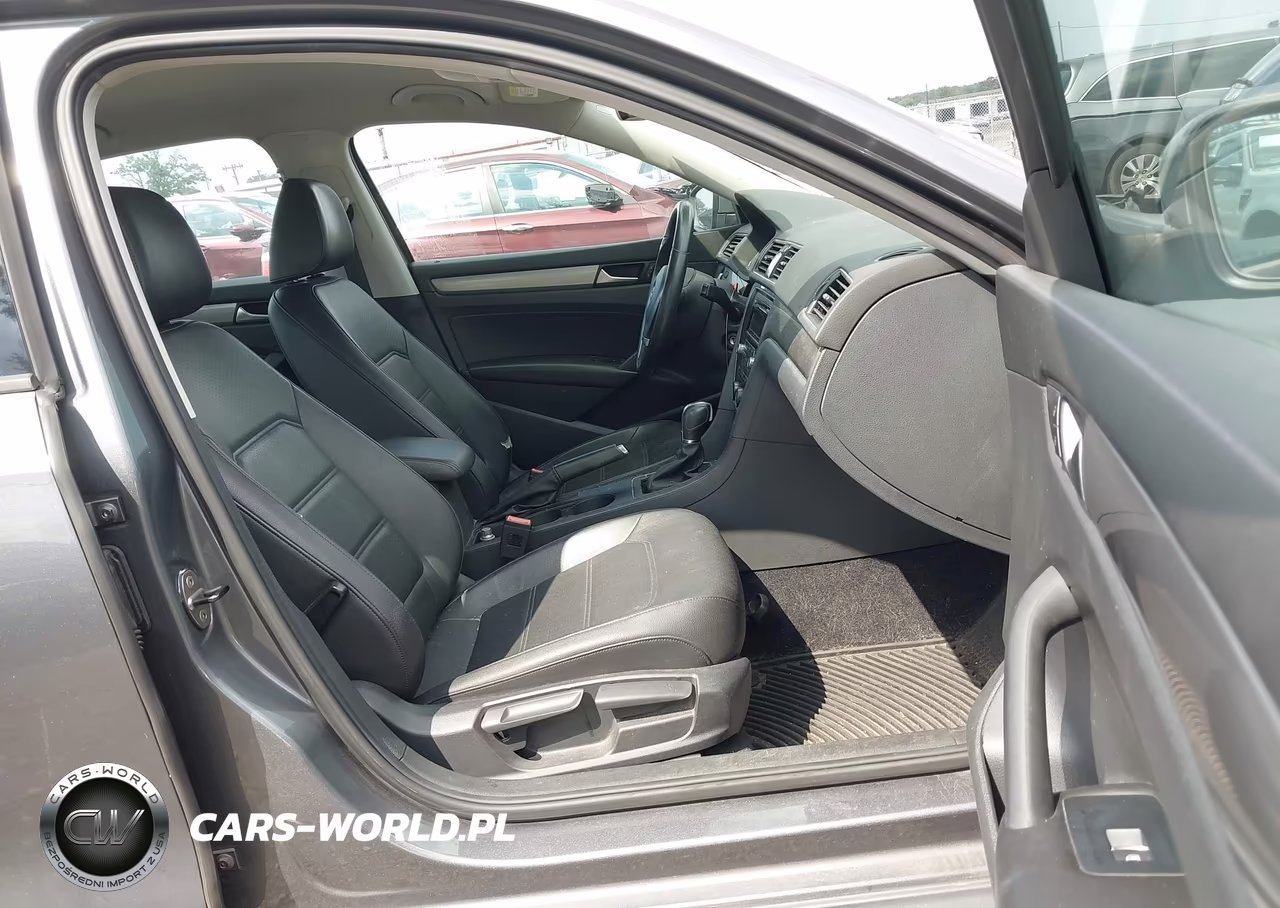 2014 Volkswagen Passat 1.8T Wolfsburg Edition VIN:1VWAT7A36EC103083 - 5