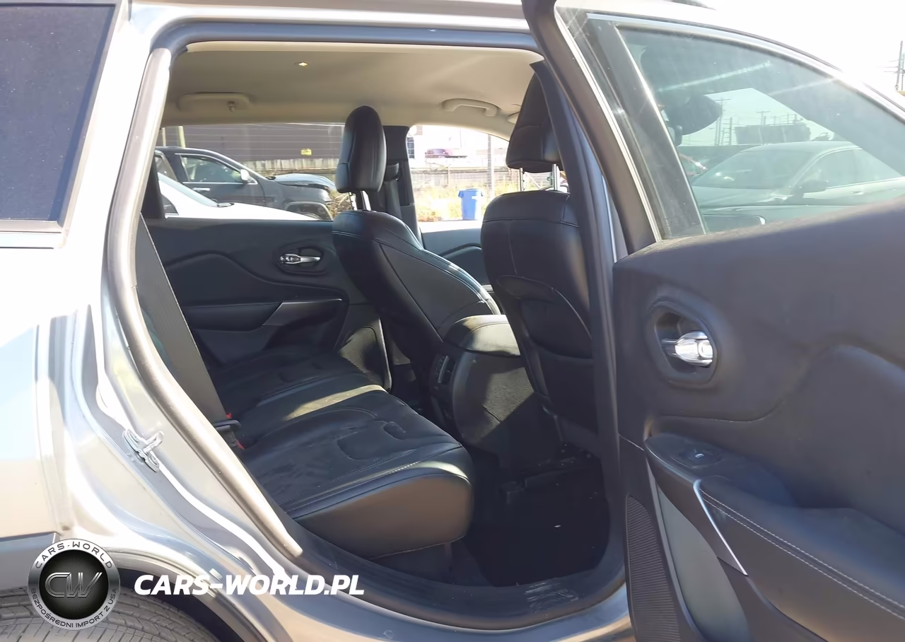 2021 Jeep Cherokee Latitude Lux 4X4 VIN:1C4PJMMX5MD160271 - 8