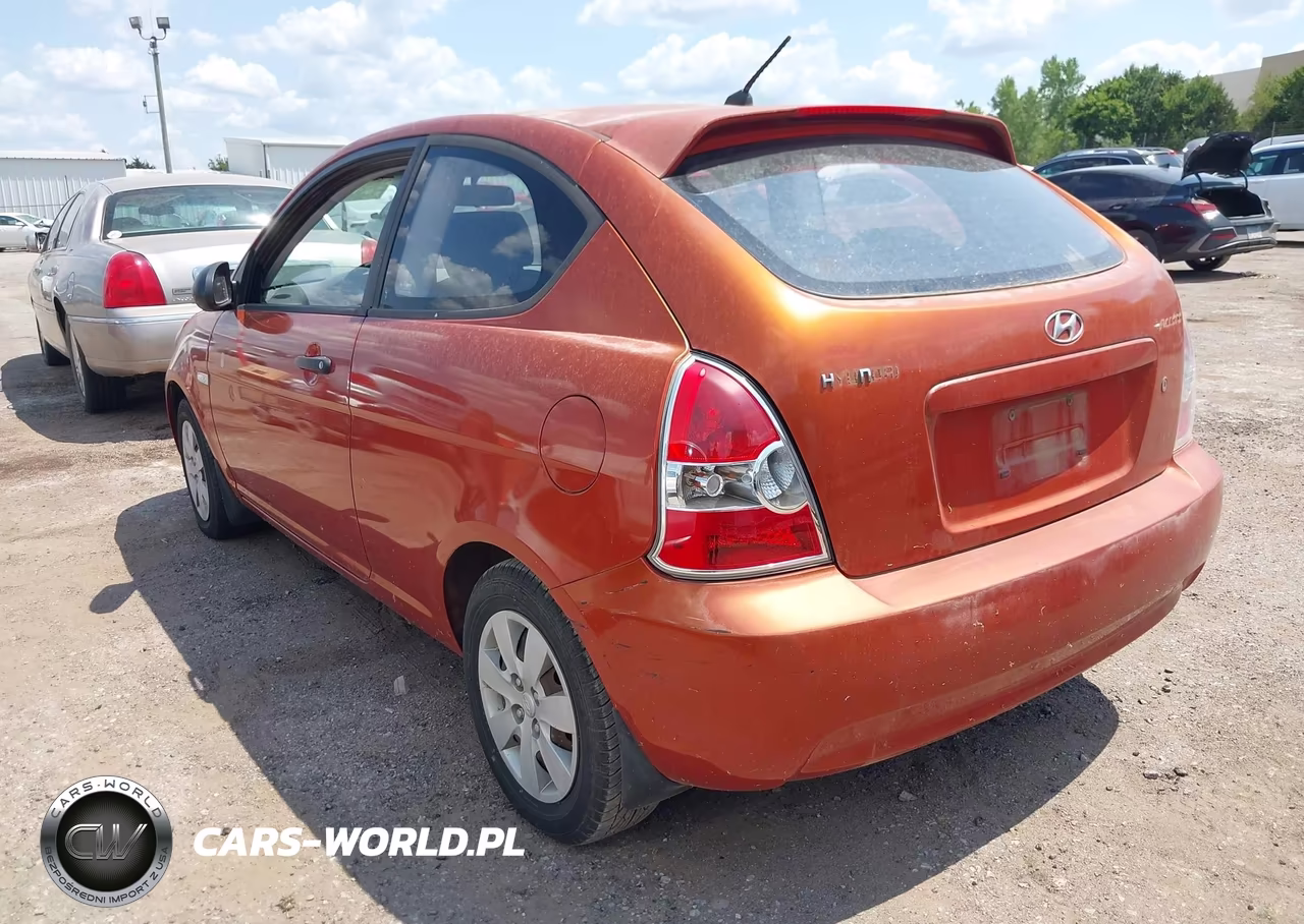 2008 Hyundai Accent Gs VIN:KMHCM36C18U063838 - 3