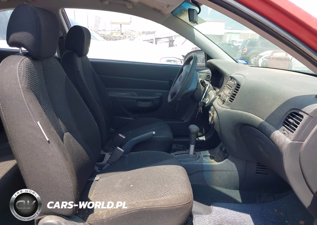 2008 Hyundai Accent Gs VIN:KMHCM36C18U063838 - 5