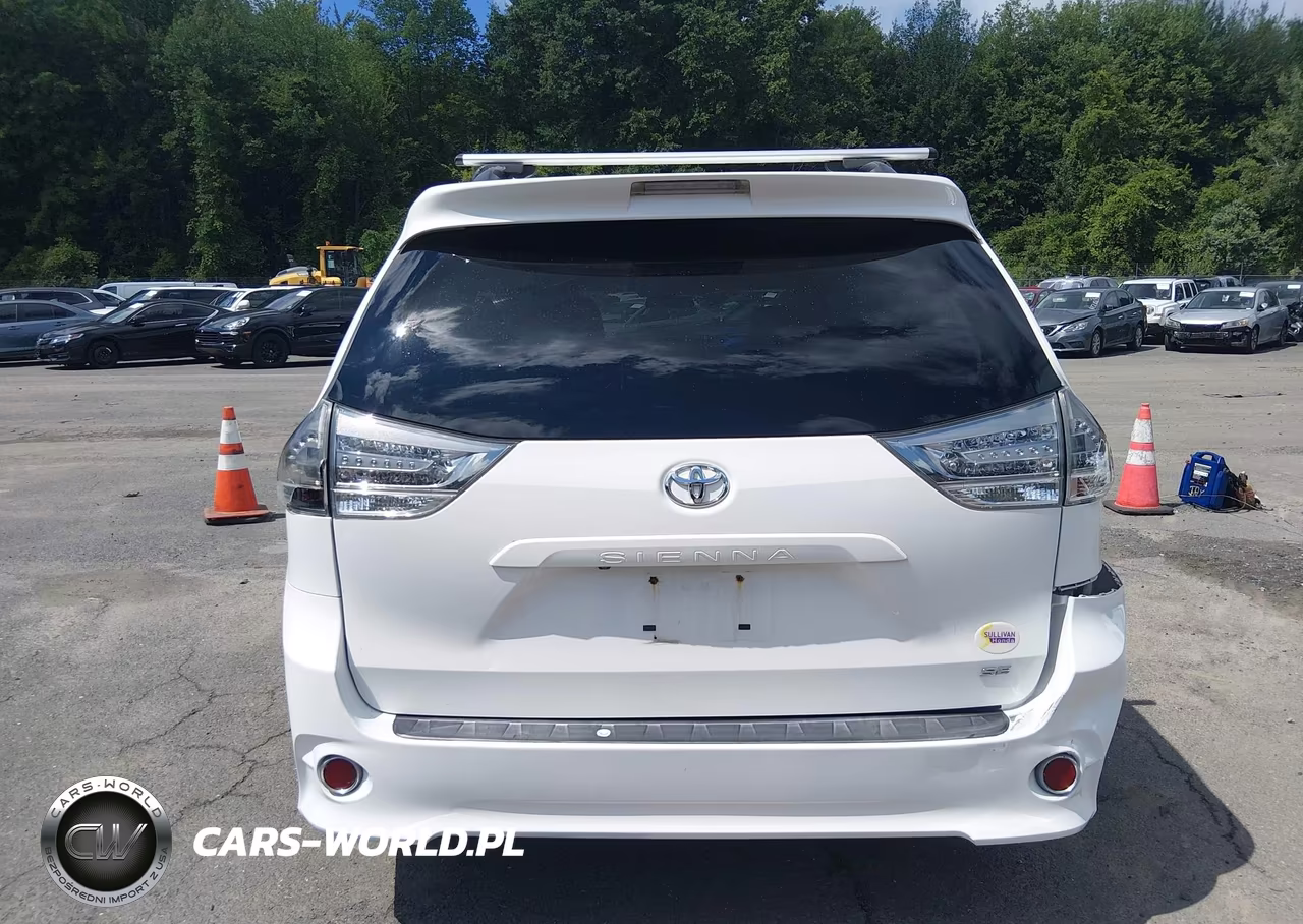 2011 Toyota Sienna Se VIN:5TDXK3DC3BS105971 - 16