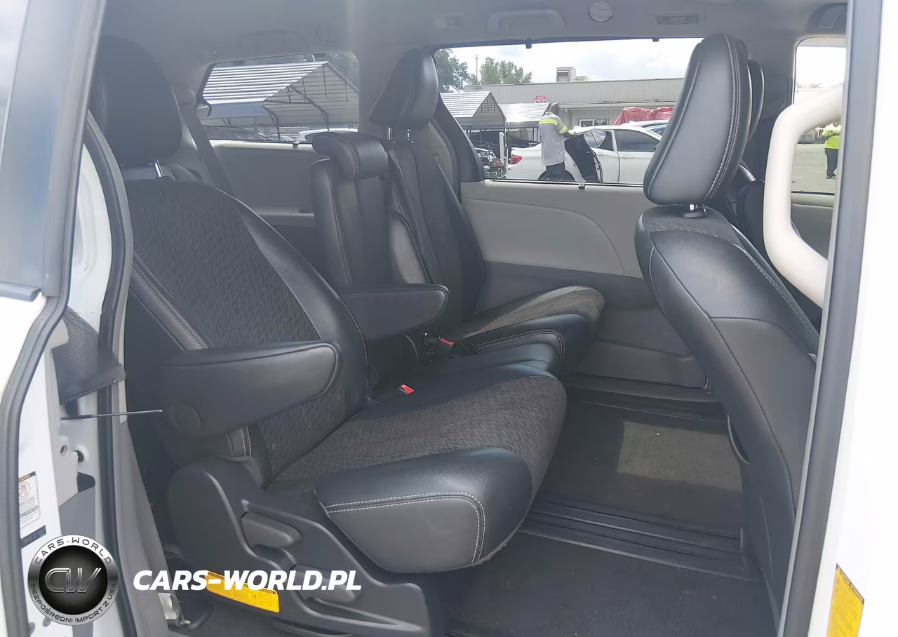2011 Toyota Sienna Se VIN:5TDXK3DC3BS105971 - 8