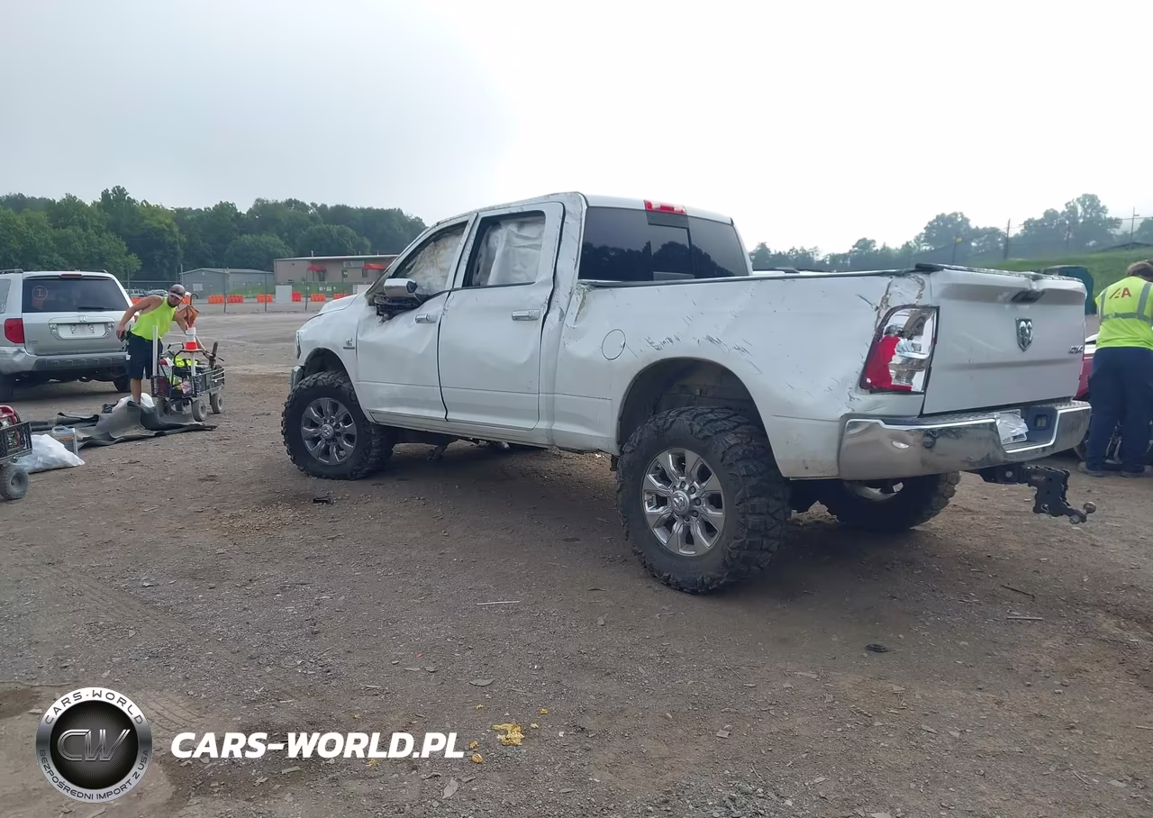 2015 Ram 2500 Slt VIN:3C6UR5DL8FG520287 - 3