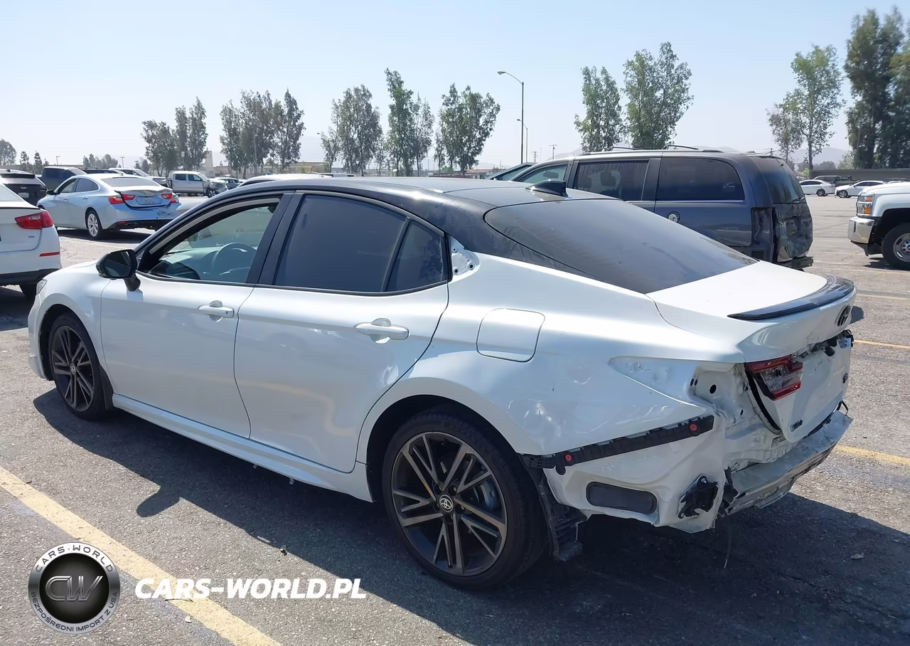 2025 Toyota Camry Xse VIN:4T1DAACK6SU105098 - 3