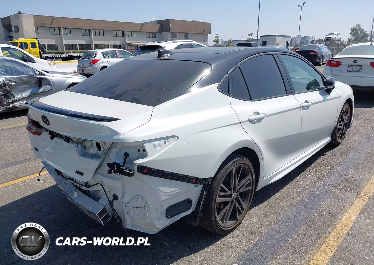 2025 Toyota Camry Xse VIN:4T1DAACK6SU105098 - 4
