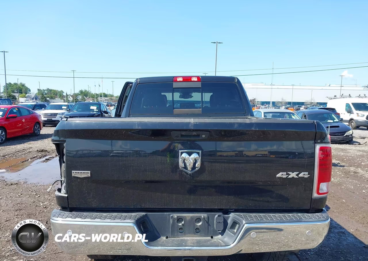 2018 Ram 2500 Laramie 4X4 6'4 Box VIN:3C6UR5FLXJG258133 - 17