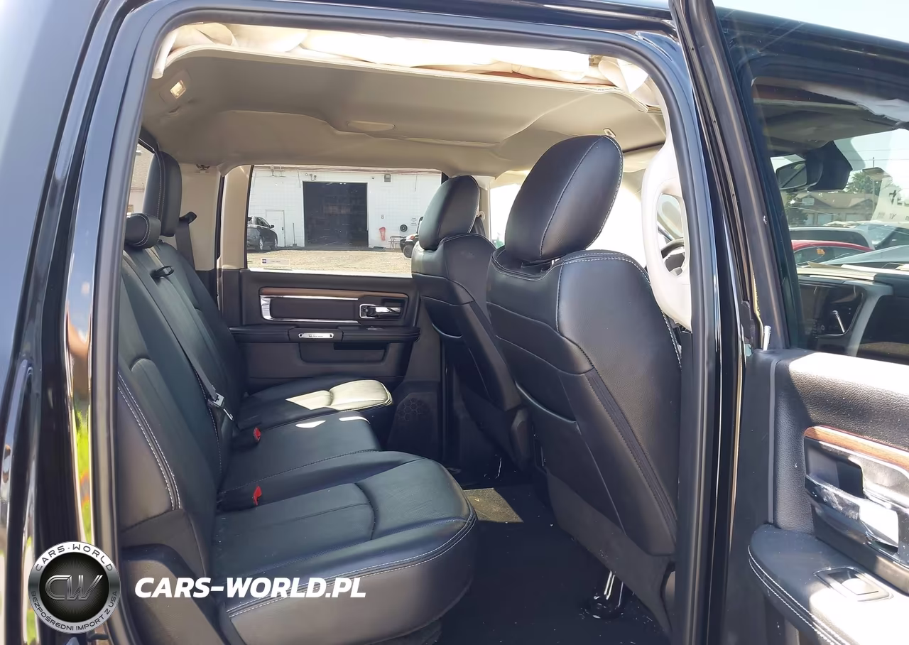 2018 Ram 2500 Laramie 4X4 6'4 Box VIN:3C6UR5FLXJG258133 - 8