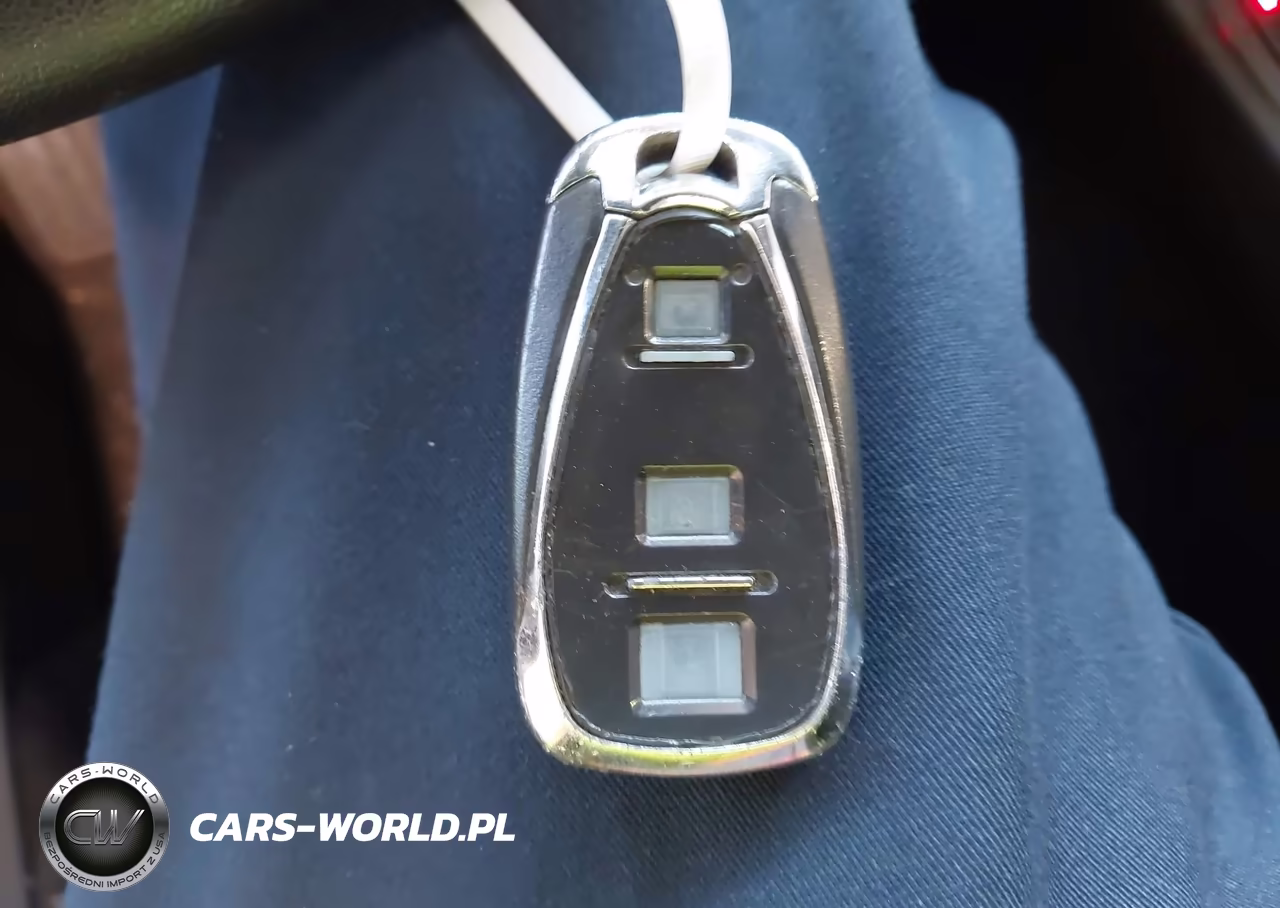 2018 Chevrolet Equinox Lt VIN:3GNAXJEV2JS590956 - 11