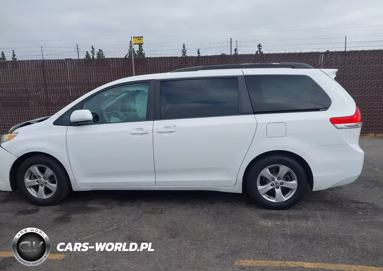 2013 Toyota Sienna Le V6 8 Passenger VIN:5TDKK3DC5DS369822 - 15