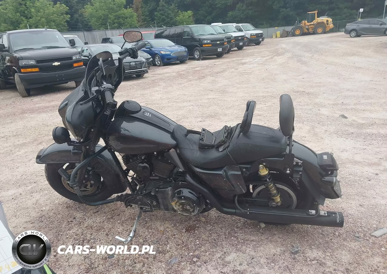 2008 Harley-Davidson Flhtcui VIN:1HD1FC4188Y609355 - 13