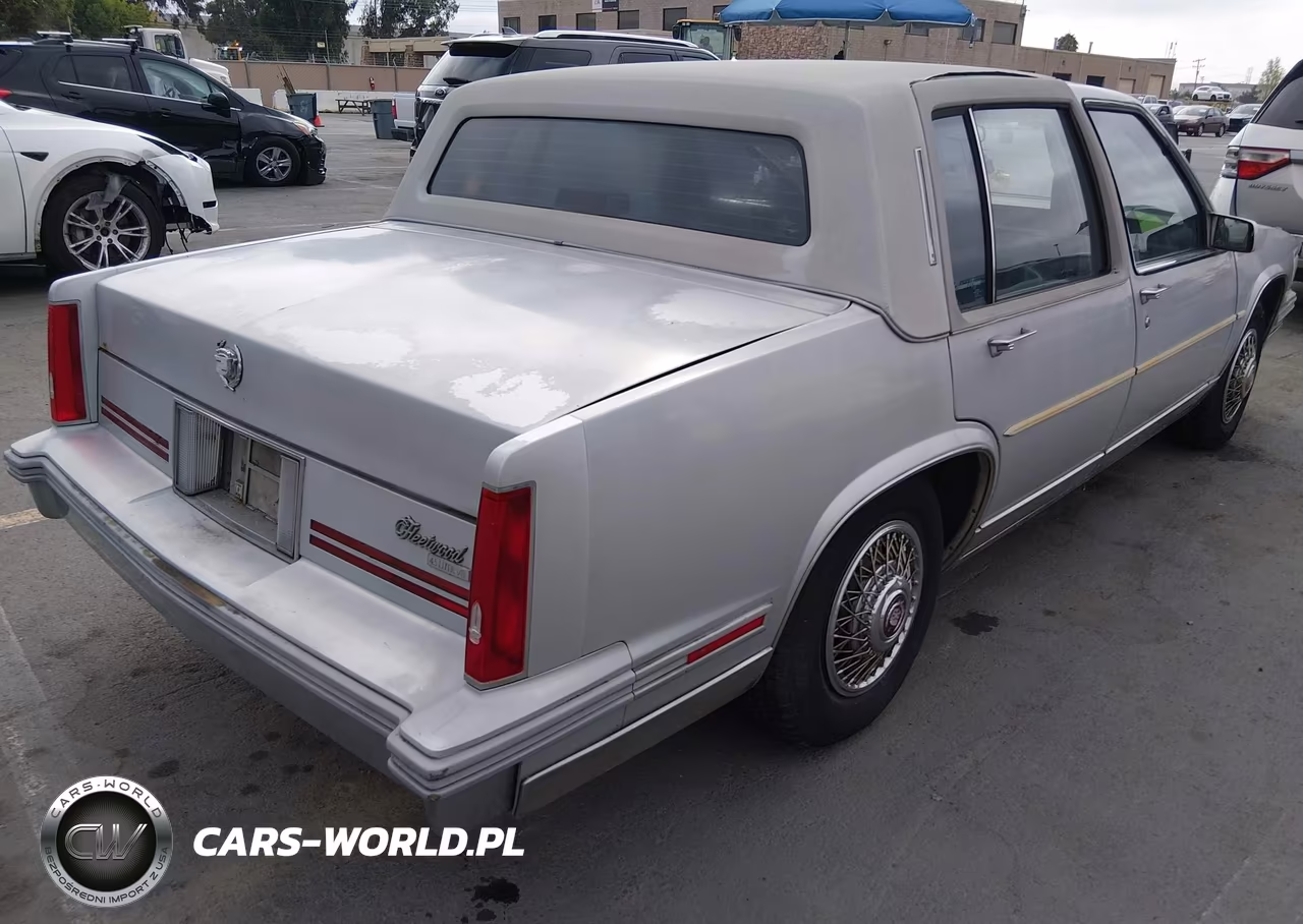 1988 Cadillac Fleetwood Delegance VIN:1G6CB5150J4339336 - 6