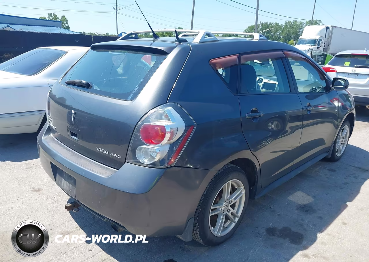 2009 Pontiac Vibe VIN:5Y2SM67019Z477390 - 4