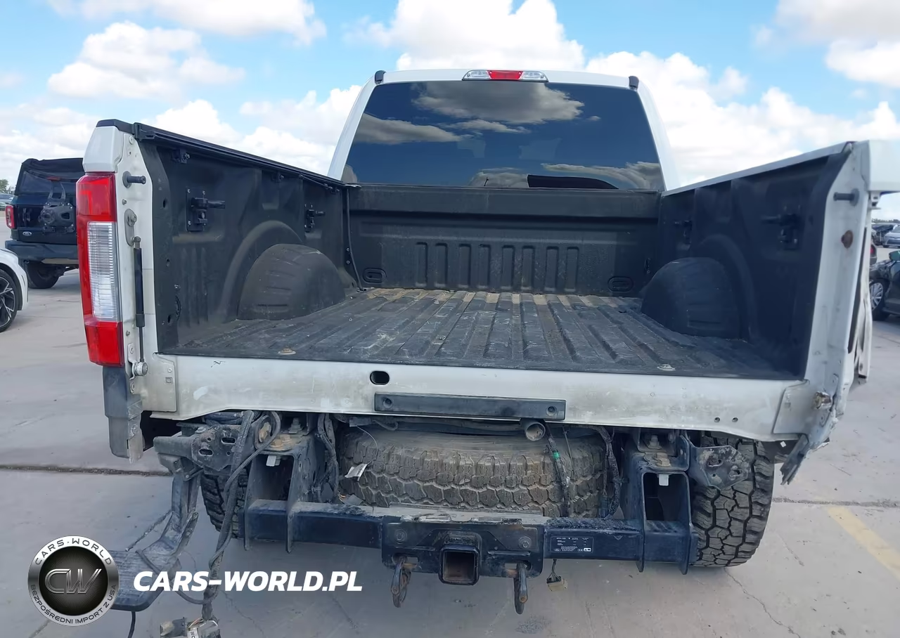 2019 Ford F-250 Xlt VIN:1FT7W2BT3KEF79300 - 17
