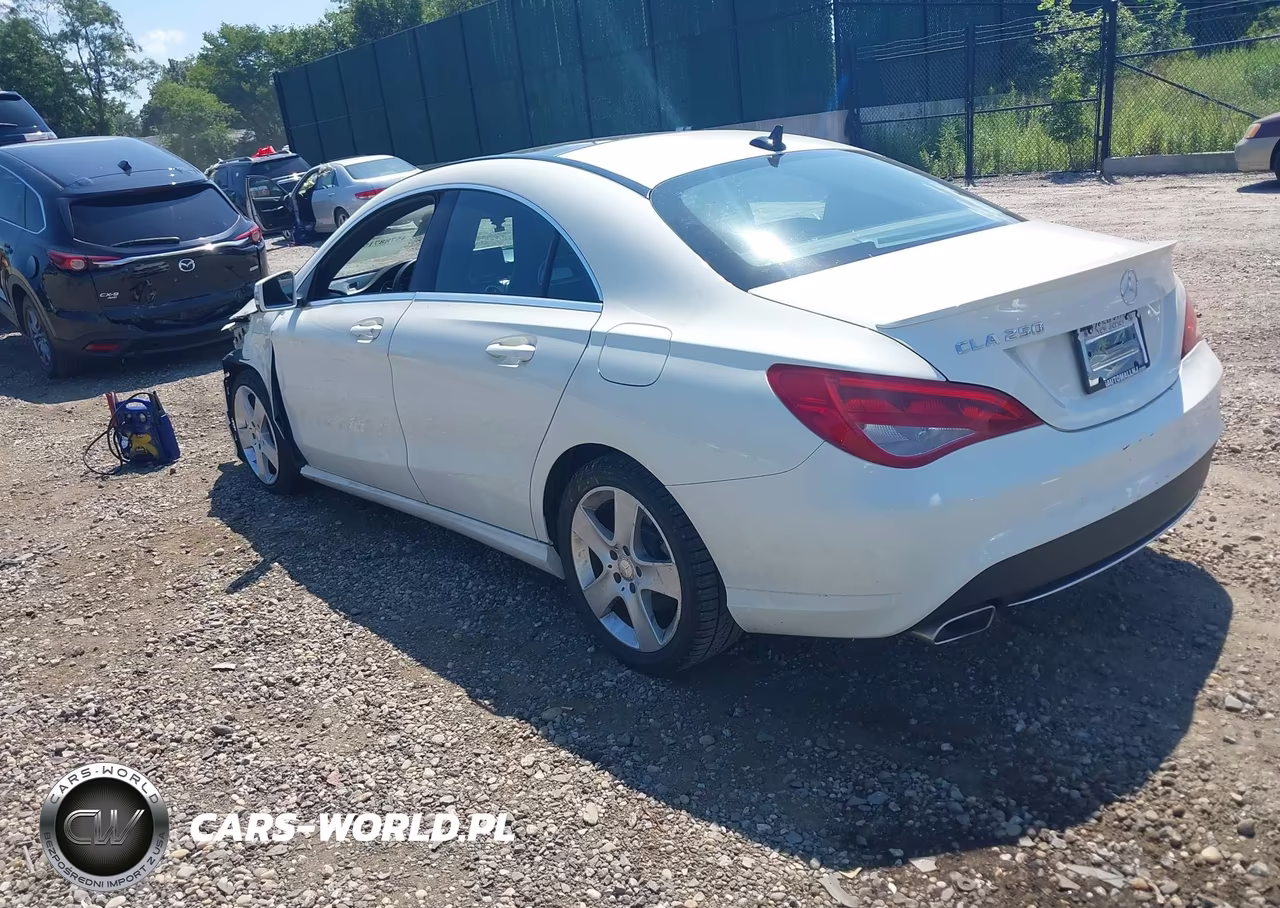 2016 Mercedes-Benz Cla 250 VIN:WDDSJ4EB9GN330133 - 3