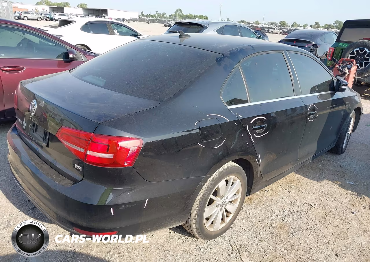 2015 Volkswagen Jetta 1.8T Se VIN:3VWD07AJXFM355407 - 4