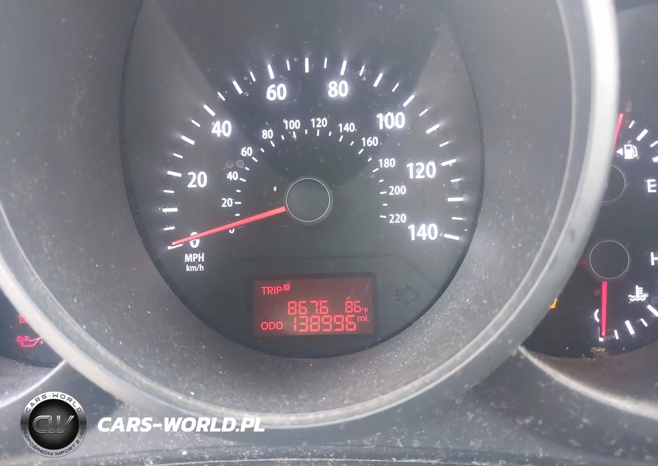 2013 Kia Soul VIN:KNDJT2A52D7628656 - 7