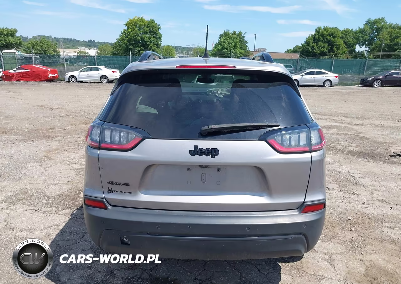 2019 Jeep Cherokee Altitude 4X4 VIN:1C4PJMLB5KD362840 - 16