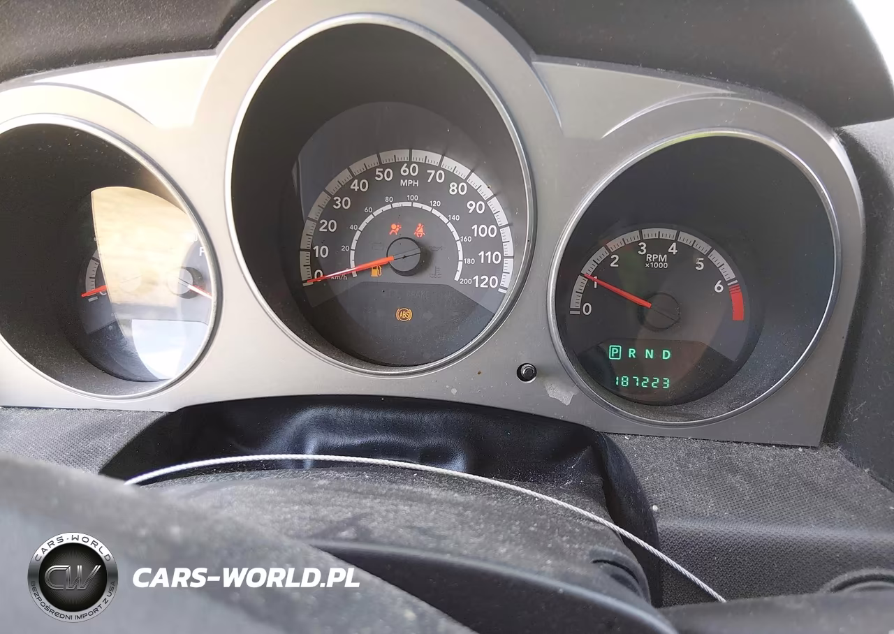 2010 Dodge Avenger R-T VIN:1B3CC5FB4AN203795 - 7