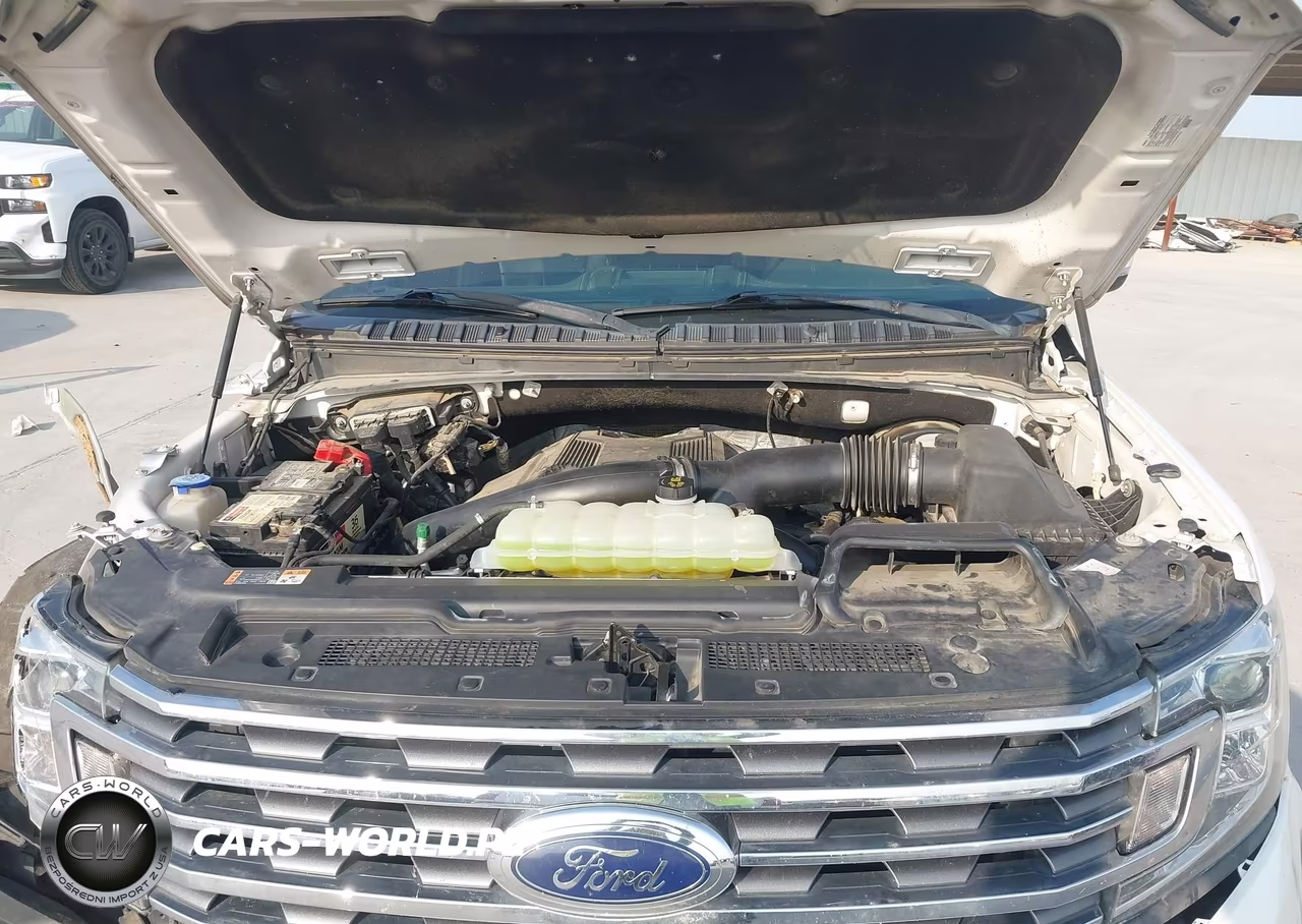 2019 Ford Expedition Xlt VIN:1FMJU1HTXKEA24529 - 10