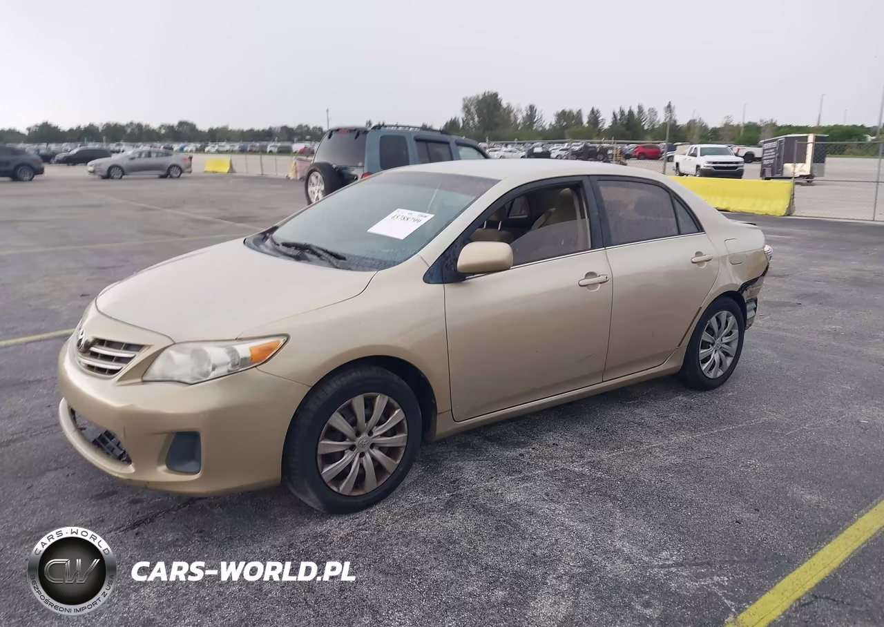 2013 Toyota Corolla Le VIN:2T1BU4EE7DC977303 - 2