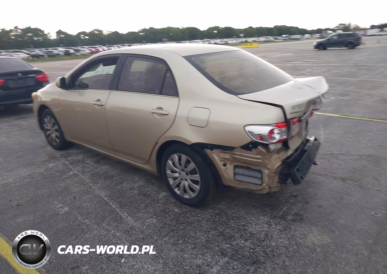 2013 Toyota Corolla Le VIN:2T1BU4EE7DC977303 - 3