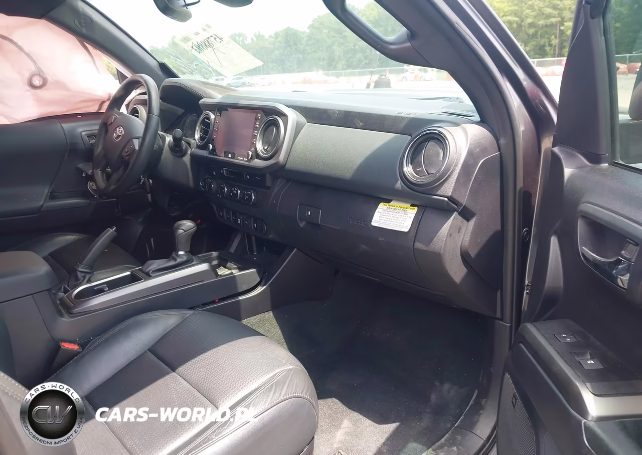 2020 Toyota Tacoma Trd Sport VIN:3TMCZ5AN2LM363234 - 5