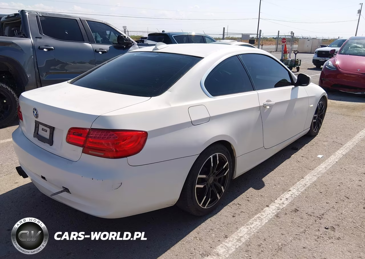 2011 BMW 328I VIN:WBAKE5C58BE755012 - 4