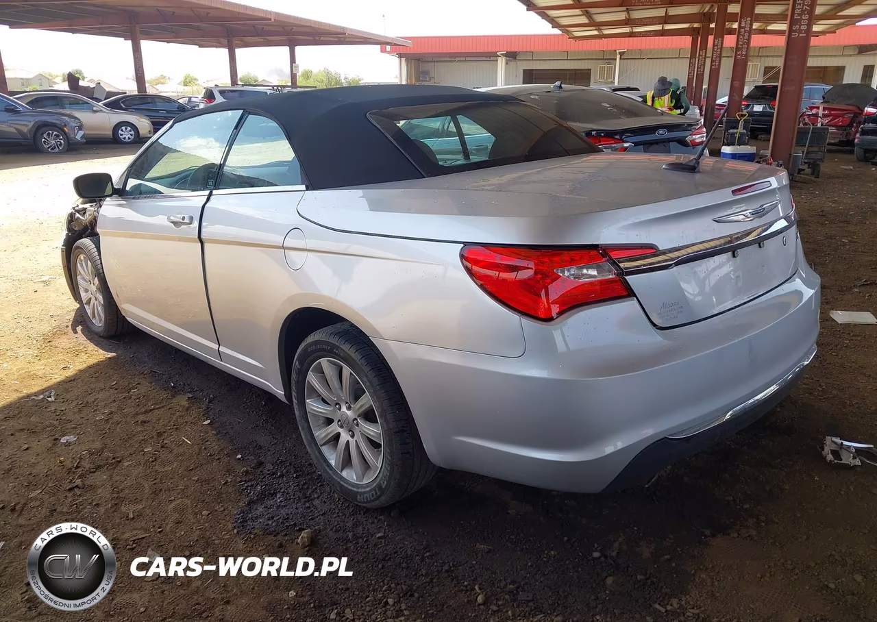 2011 Chrysler 200 Touring VIN:1C3BC2EG4BN620488 - 3