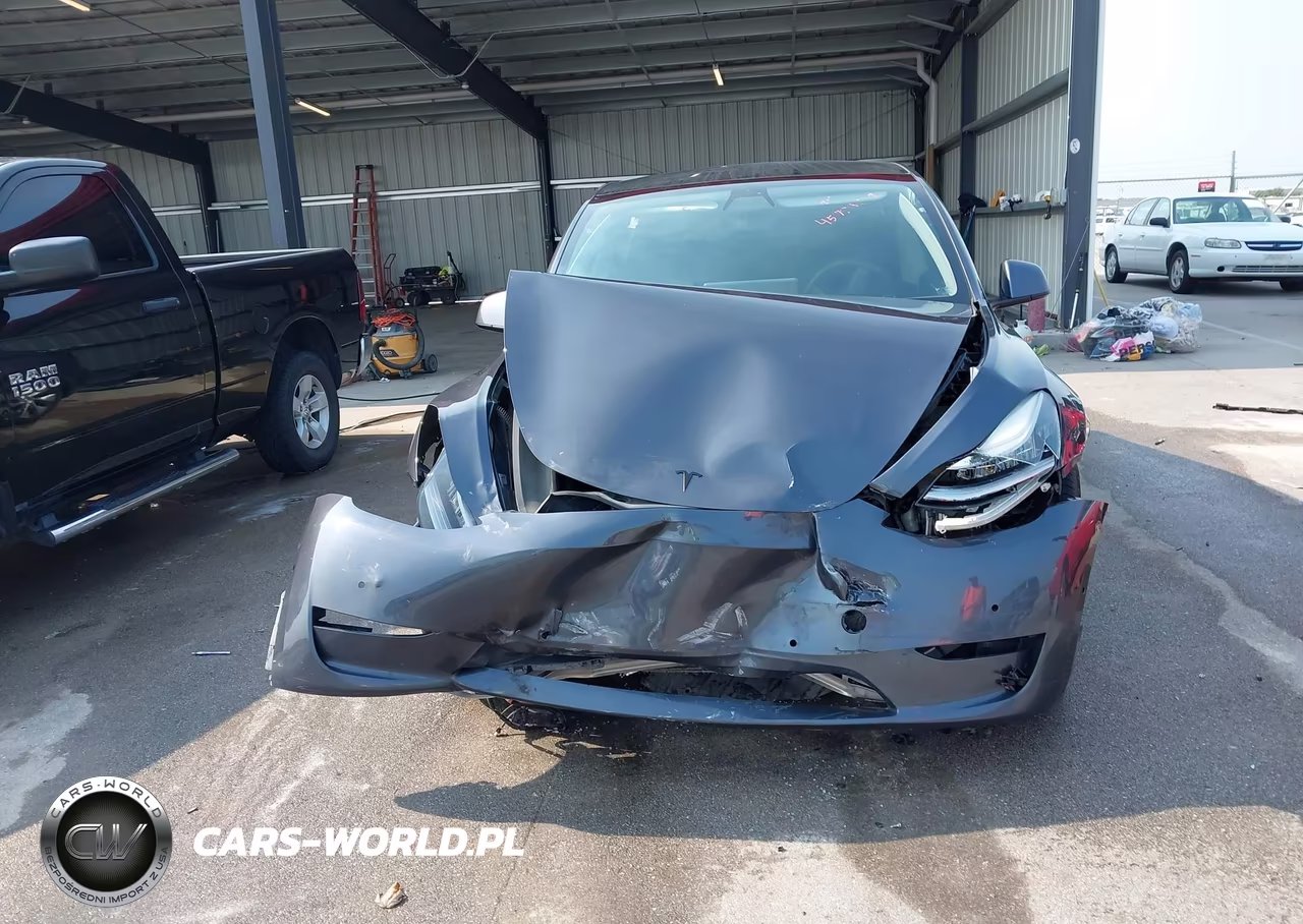 2020 Tesla Model Y Long Range Dual Motor All-Wheel Drive VIN:5YJYGDEE5LF030076 - 13