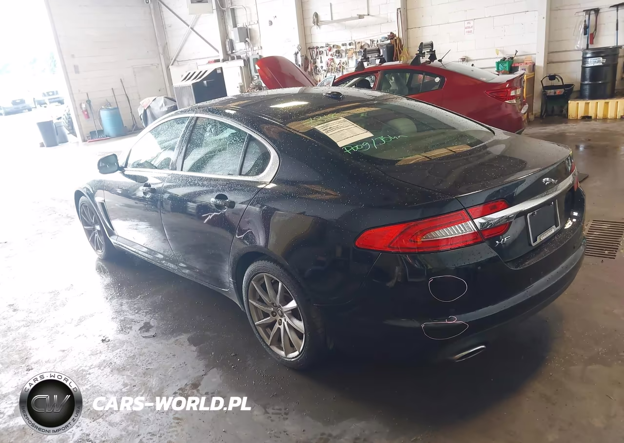 2012 Jaguar Xf VIN:SAJWA0FB1CLS31736 - 3