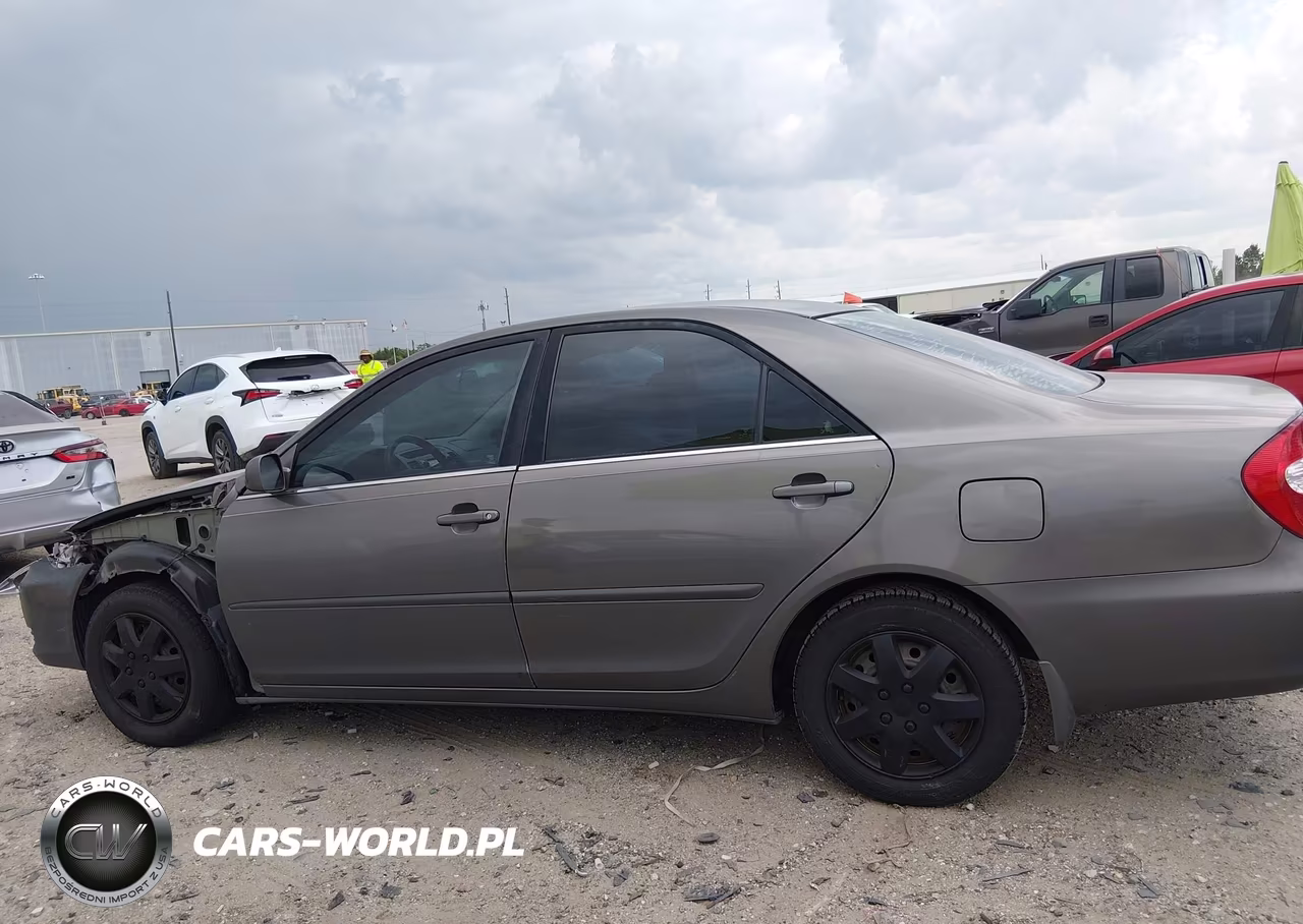 2003 Toyota Camry Le VIN:4T1BE32K83U646261 - 14