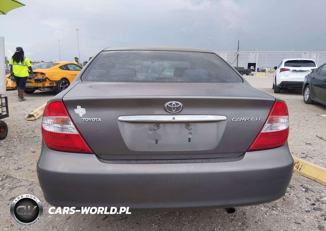 2003 Toyota Camry Le VIN:4T1BE32K83U646261 - 16