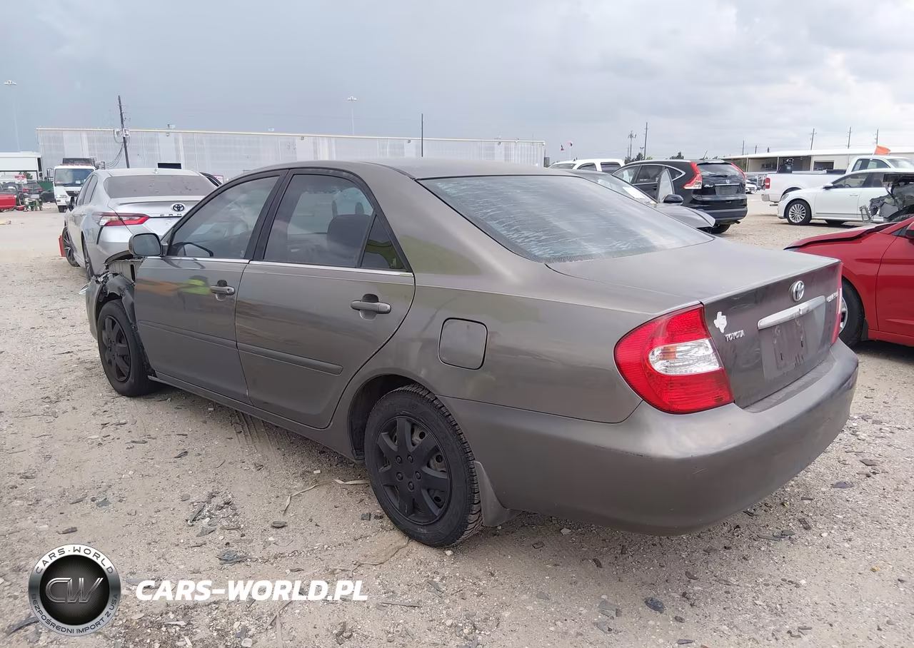 2003 Toyota Camry Le VIN:4T1BE32K83U646261 - 3