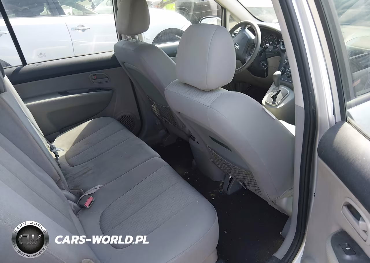 2009 Kia Rondo Lx VIN:KNAFG528897261027 - 8