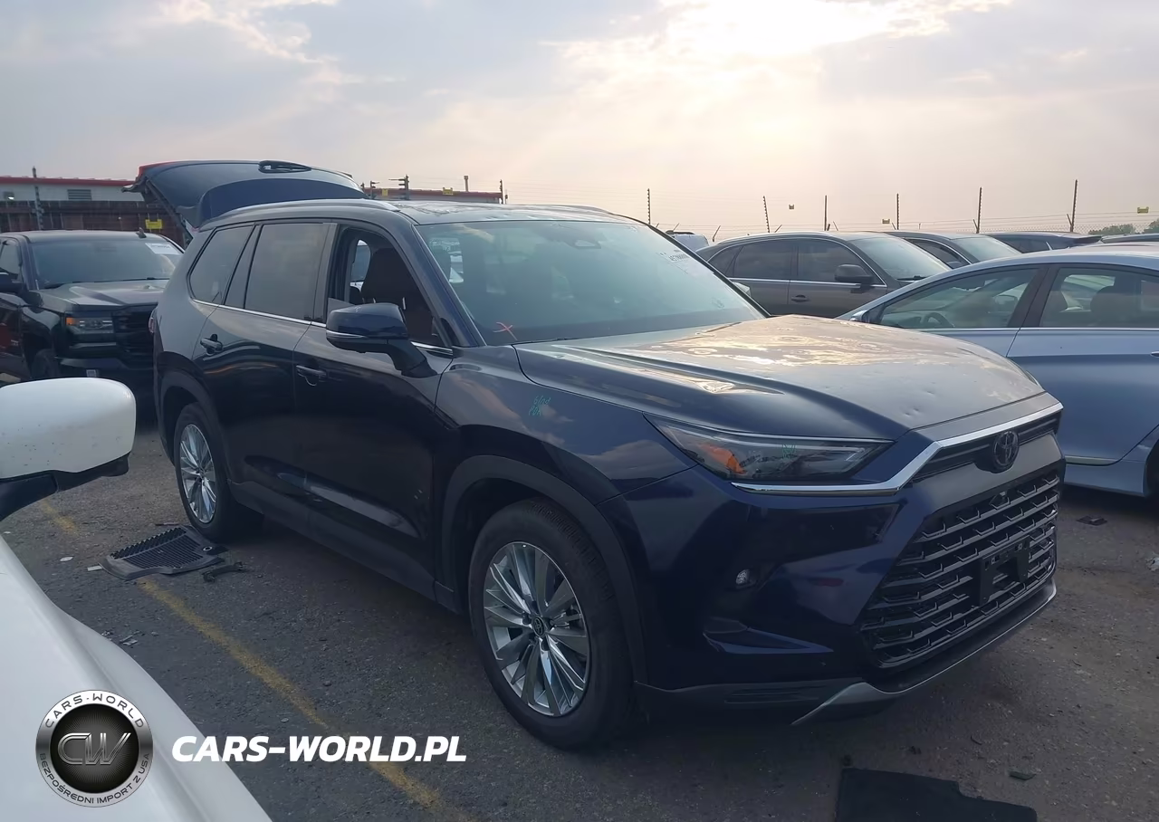 2026 Toyota Grand Highlander Platinum VIN:5TDAAAB5XTS122298 - 13