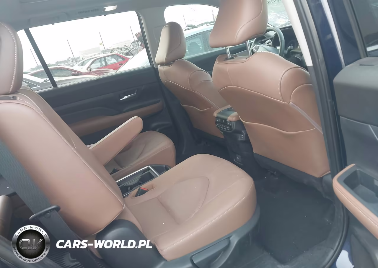 2026 Toyota Grand Highlander Platinum VIN:5TDAAAB5XTS122298 - 8